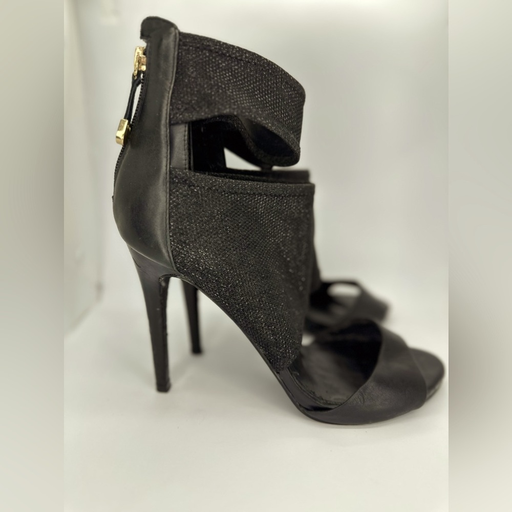 Guess Cayen Cut out Black Multi Fabric Open Toe Ankle Sandal 8.5